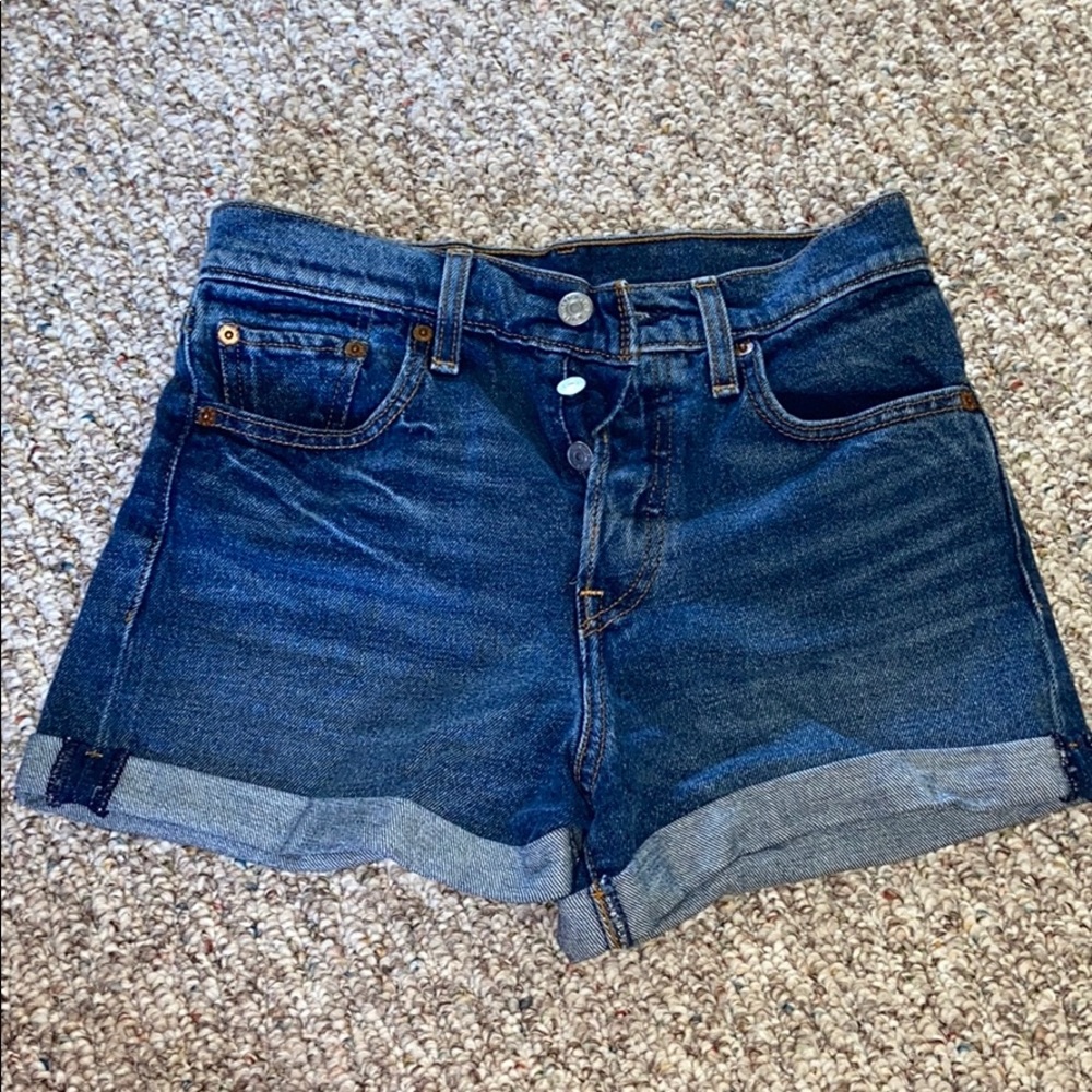 Women’s Levi shorts